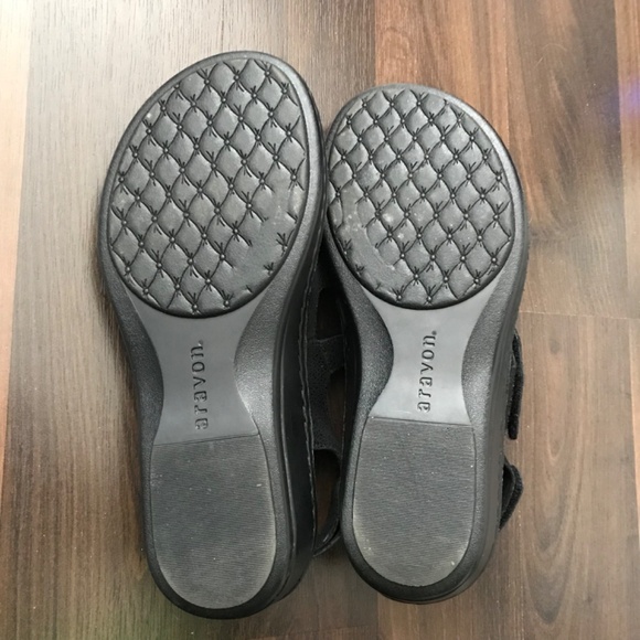 Aravon Sandals Leather Upper Women's Size 9 Black Open Toe 2-Inch Heel - Picture 3 of 9